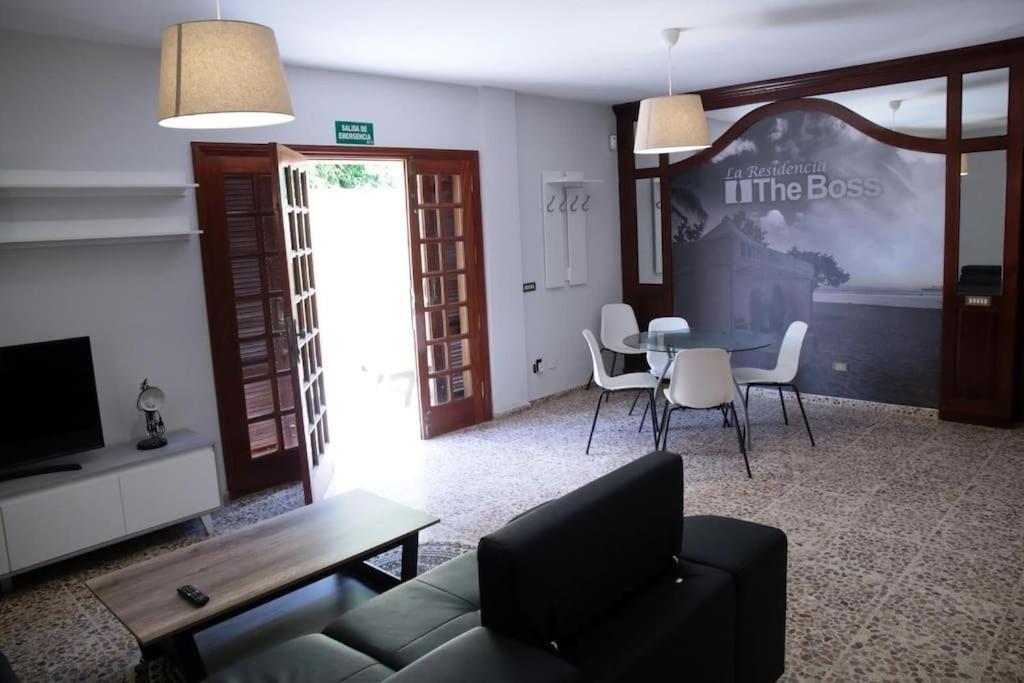 Amplia Casa 5 En Santa Cruz Con Zona Trabajar Casa vacanze *